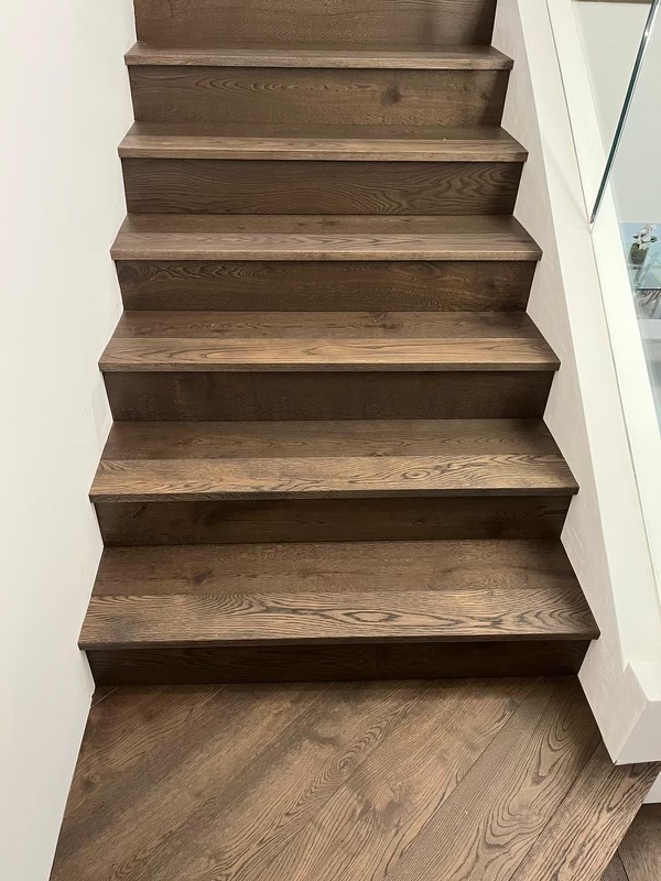 Luigi hard wood materials for stairs